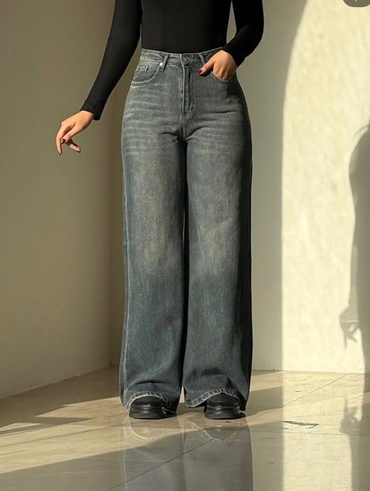 High-Waist Straight Fit Denim Pants – Washed Grey